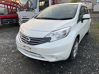 日産 ノート1.2 X　
